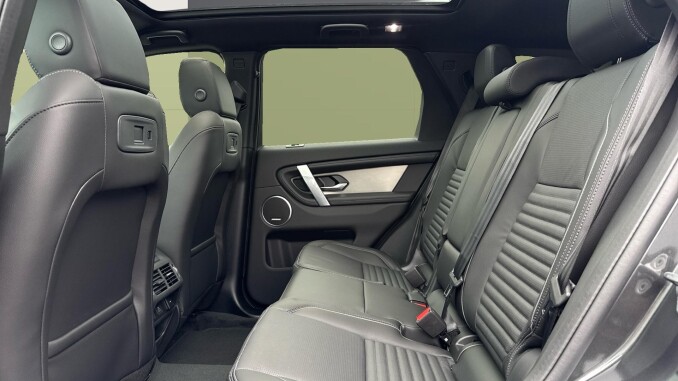 Land Rover Discovery Sport 1.5 P270e Landmark 5dr Auto [5 Seat] Station Wagon - Image 4